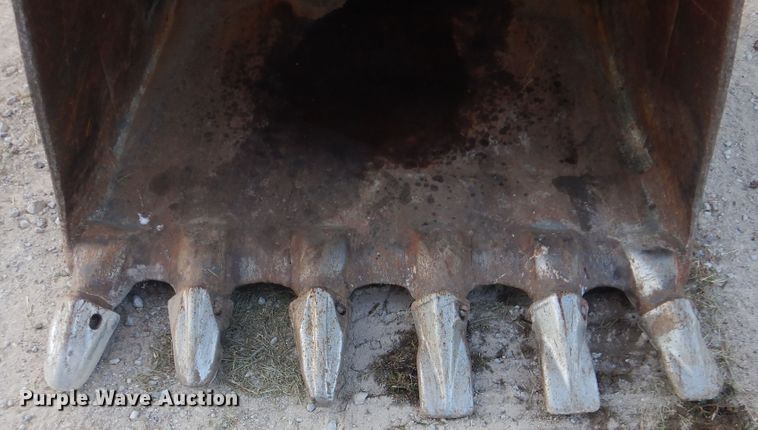 image for item DI0388 1999 Komatsu PC220LC-6LE  excavator