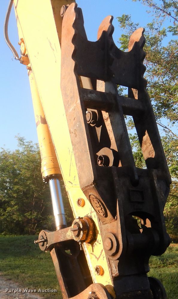 image for item DI0388 1999 Komatsu PC220LC-6LE  excavator