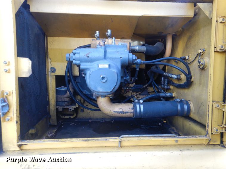 image for item DI0388 1999 Komatsu PC220LC-6LE  excavator