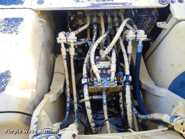 image for item DI0388 1999 Komatsu PC220LC-6LE  excavator