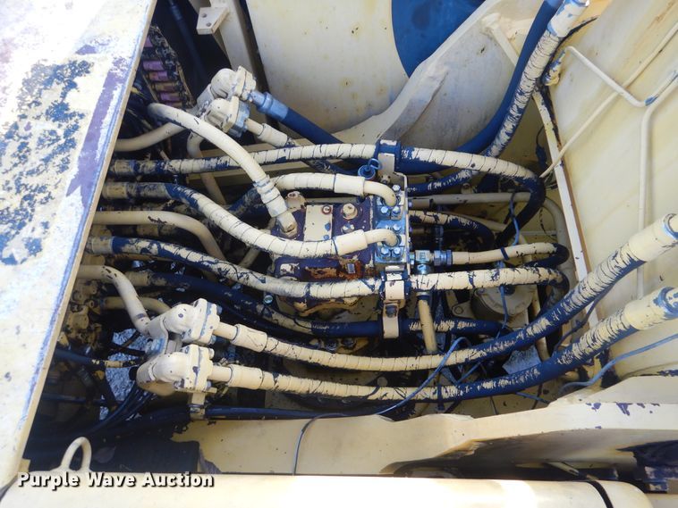 image for item DI0388 1999 Komatsu PC220LC-6LE  excavator