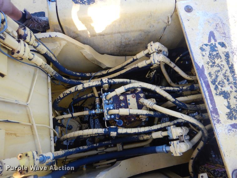 image for item DI0388 1999 Komatsu PC220LC-6LE  excavator