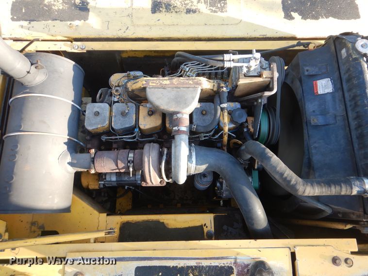 image for item DI0388 1999 Komatsu PC220LC-6LE  excavator