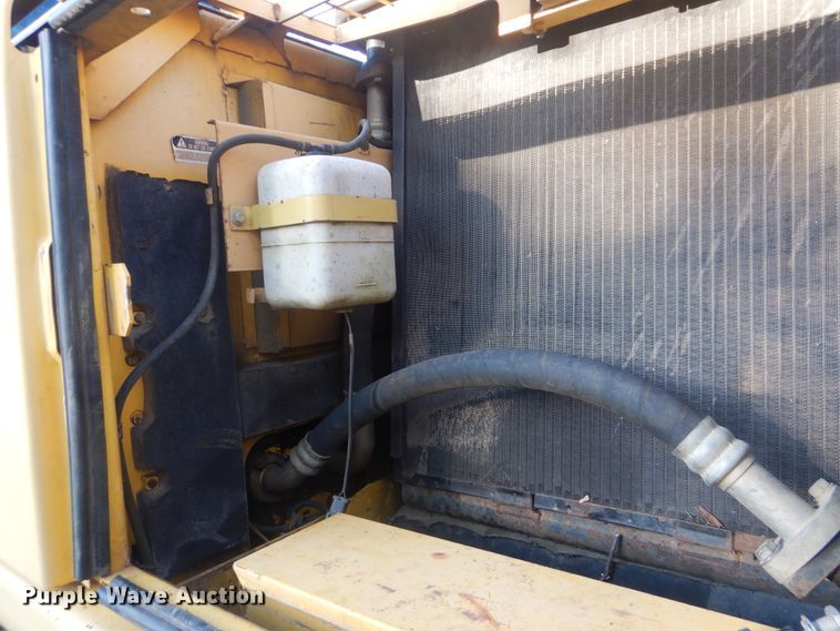 image for item DI0388 1999 Komatsu PC220LC-6LE  excavator