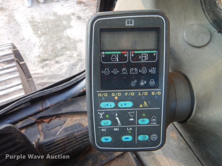 image for item DI0388 1999 Komatsu PC220LC-6LE  excavator