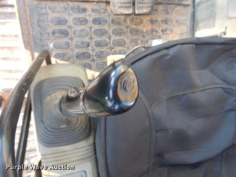 image for item DI0388 1999 Komatsu PC220LC-6LE  excavator