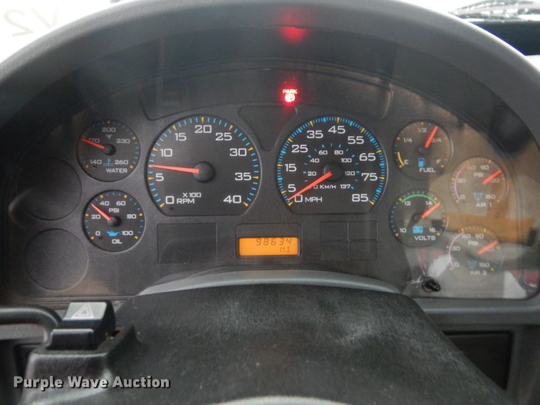 image for item DI0395 2007 International 7600  vacuum truck