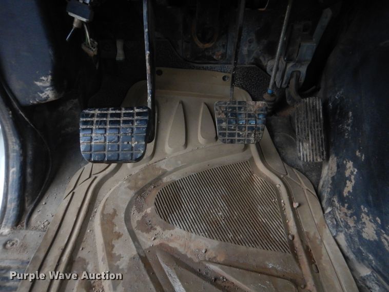 image for item DI0395 2007 International 7600  vacuum truck