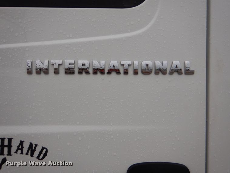 image for item DI0395 2007 International 7600  vacuum truck
