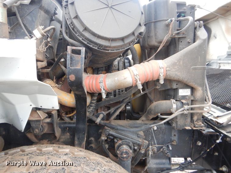 image for item DI0395 2007 International 7600  vacuum truck