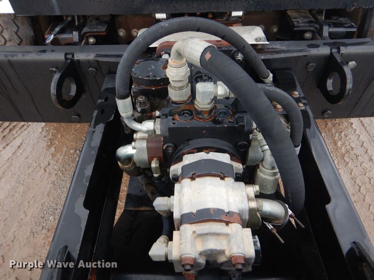 image for item DI0395 2007 International 7600  vacuum truck