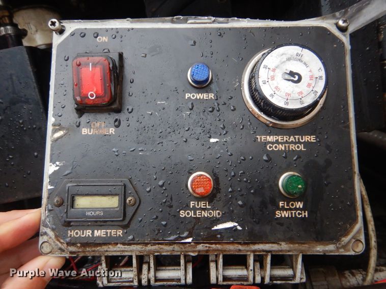 image for item DI0395 2007 International 7600  vacuum truck