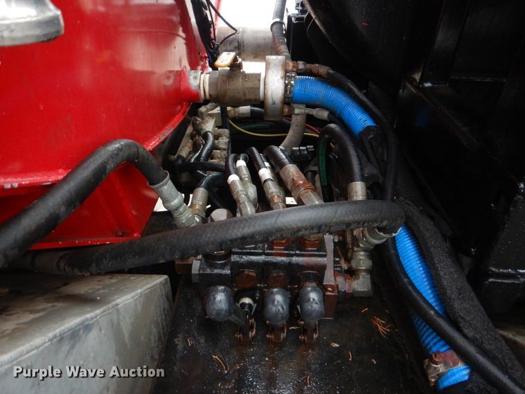 image for item DI0395 2007 International 7600  vacuum truck