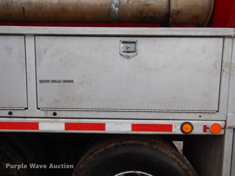 image for item DI0395 2007 International 7600  vacuum truck