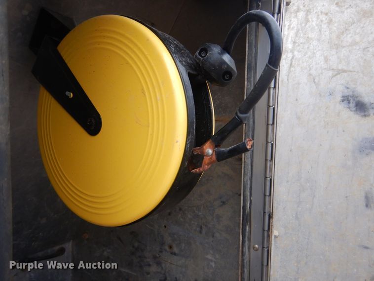 image for item DI0395 2007 International 7600  vacuum truck