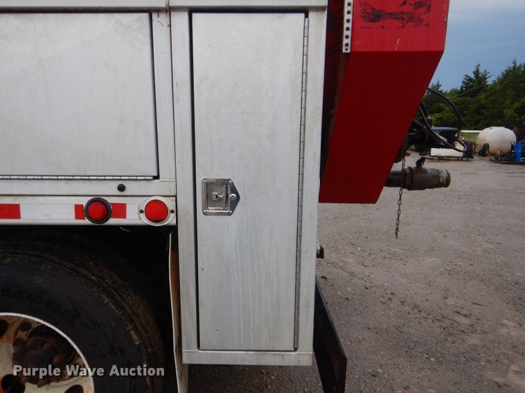 image for item DI0395 2007 International 7600  vacuum truck