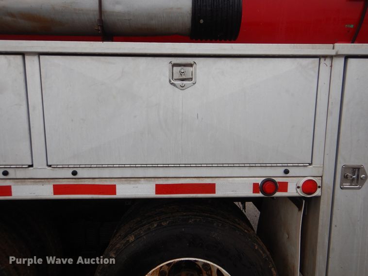 image for item DI0395 2007 International 7600  vacuum truck