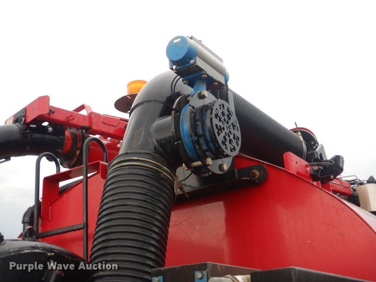 image for item DI0395 2007 International 7600  vacuum truck