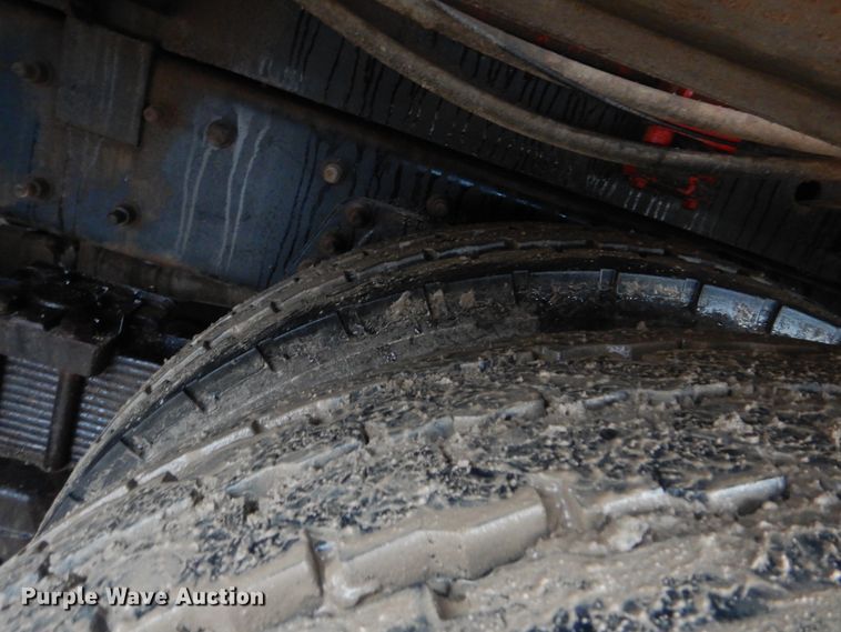 image for item DI0395 2007 International 7600  vacuum truck