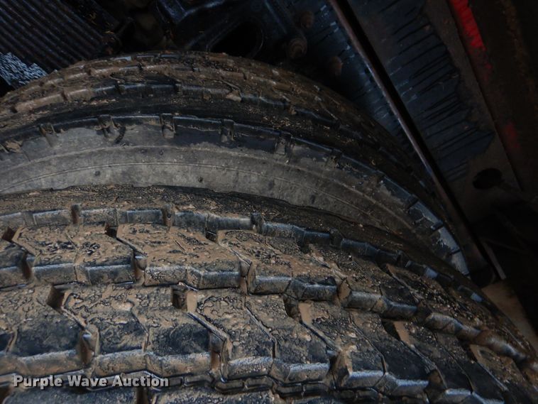 image for item DI0395 2007 International 7600  vacuum truck