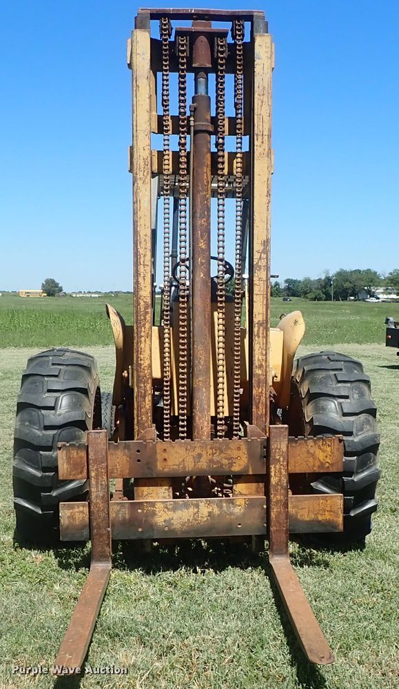 image for item DI4662 1978 John Deere 480B  forklift