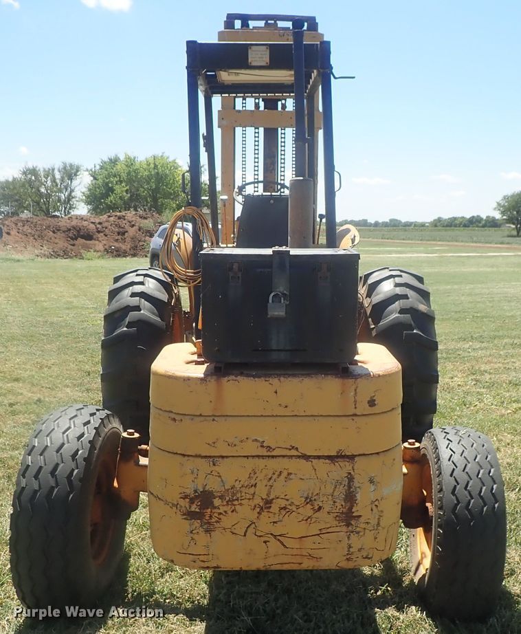 image for item DI4662 1978 John Deere 480B  forklift