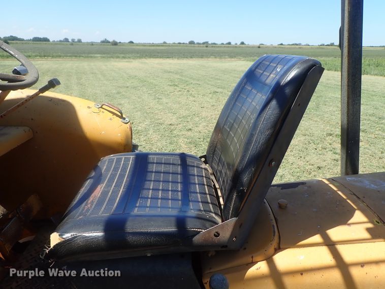 image for item DI4662 1978 John Deere 480B  forklift