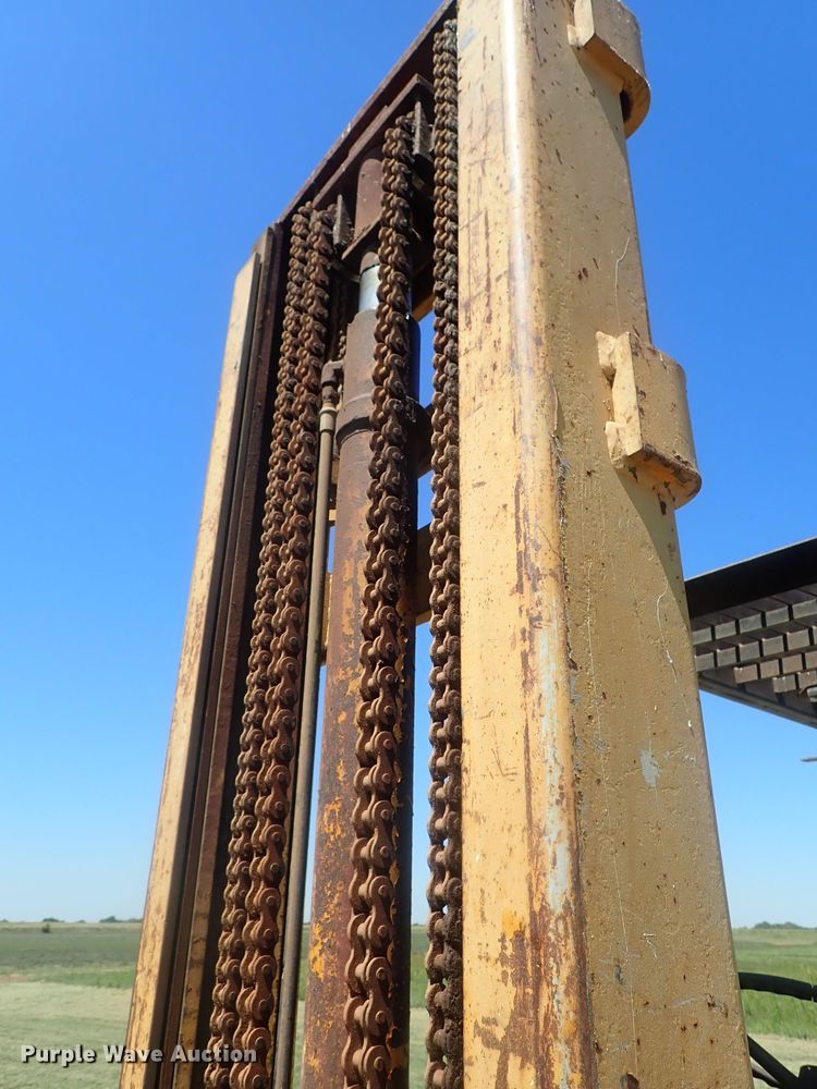 image for item DI4662 1978 John Deere 480B  forklift