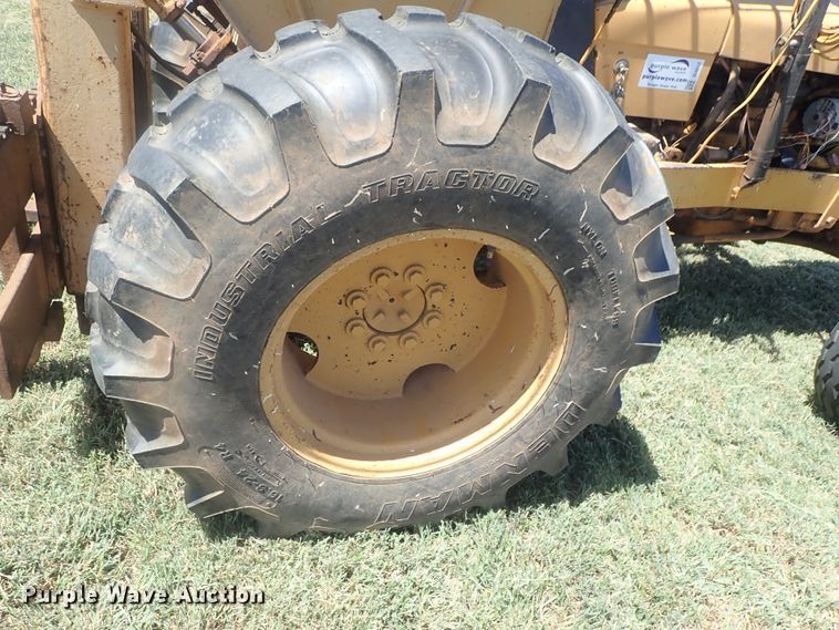 image for item DI4662 1978 John Deere 480B  forklift