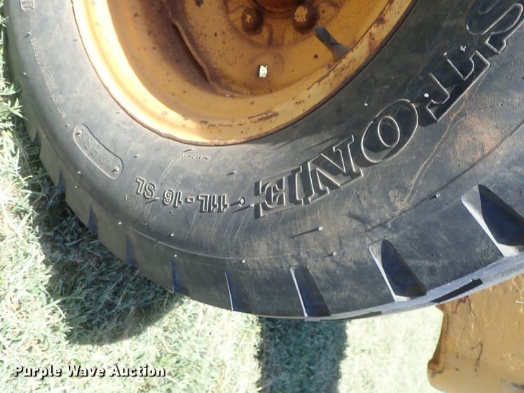 image for item DI4662 1978 John Deere 480B  forklift