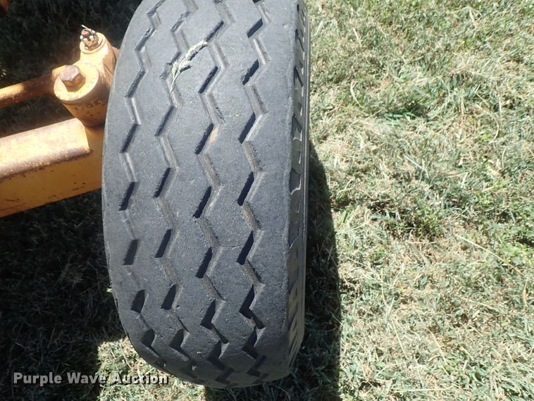 image for item DI4662 1978 John Deere 480B  forklift