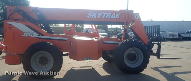 image for item DI4717 2010 JLG 8042  telehandler