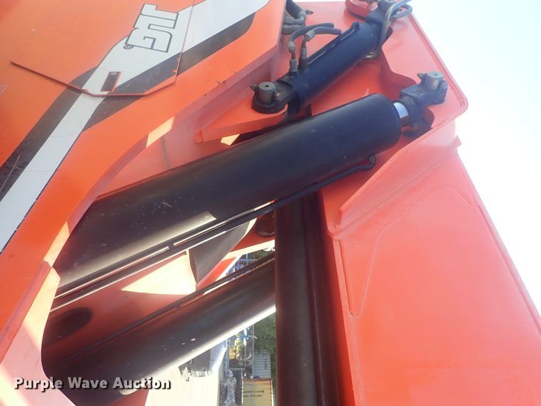 image for item DI4717 2010 JLG 8042  telehandler