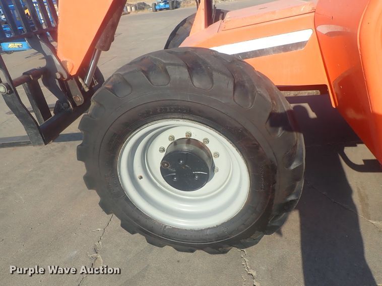 image for item DI4717 2010 JLG 8042  telehandler