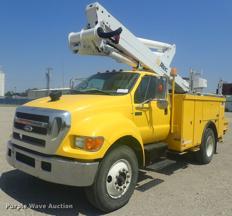 image for item DI4721 2007 Ford F750  bucket truck
