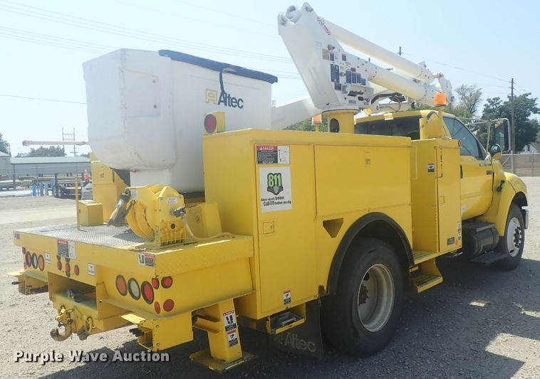 image for item DI4721 2007 Ford F750  bucket truck