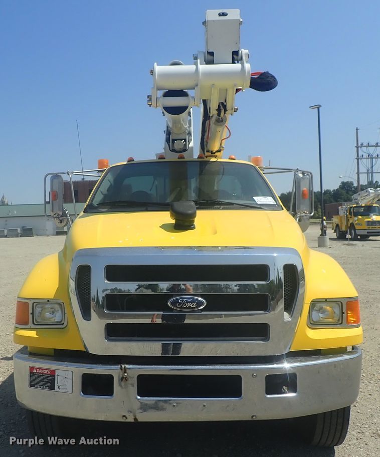 image for item DI4721 2007 Ford F750  bucket truck