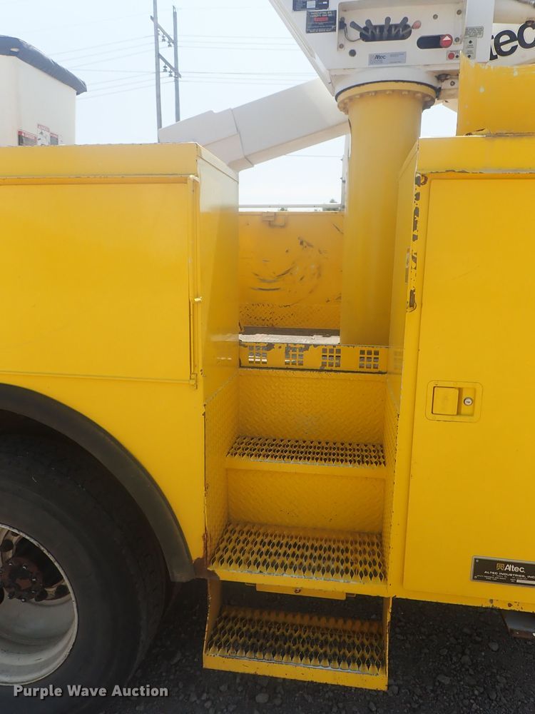 image for item DI4721 2007 Ford F750  bucket truck