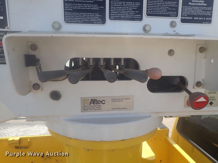 image for item DI4721 2007 Ford F750  bucket truck