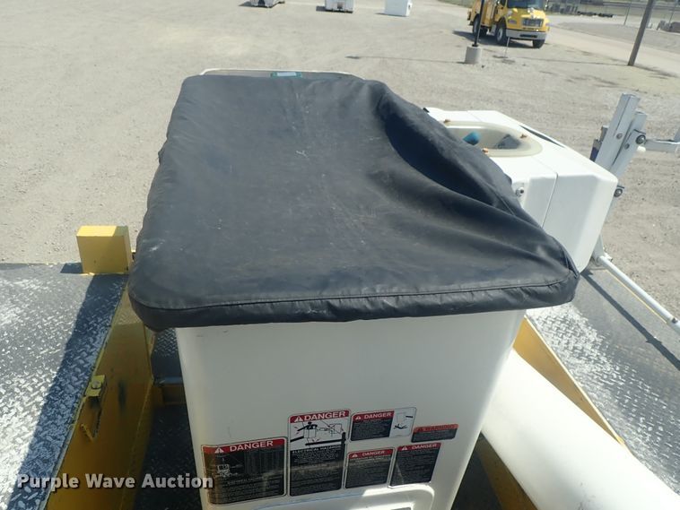 image for item DI4721 2007 Ford F750  bucket truck