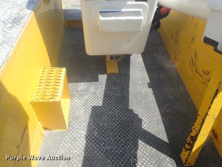 image for item DI4721 2007 Ford F750  bucket truck