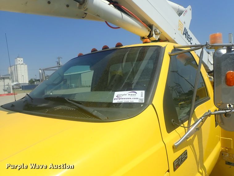 image for item DI4721 2007 Ford F750  bucket truck