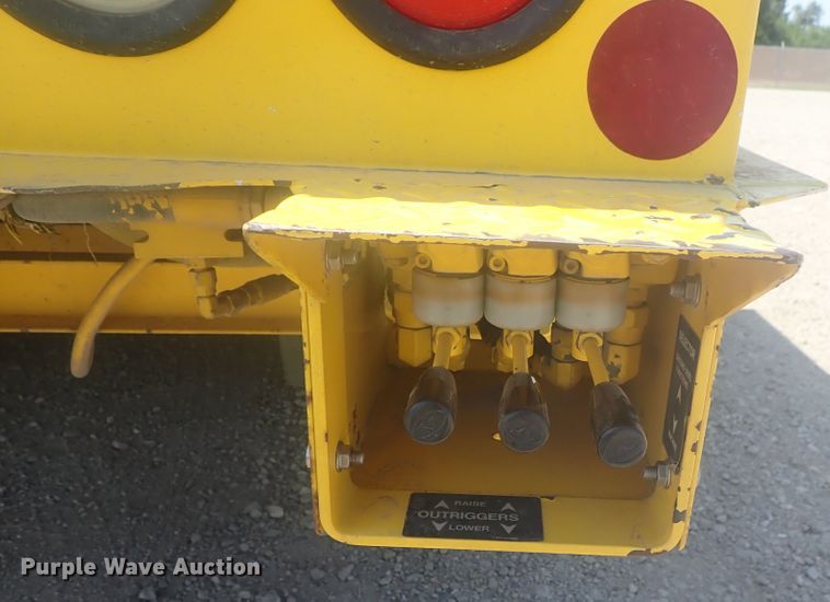 image for item DI4721 2007 Ford F750  bucket truck