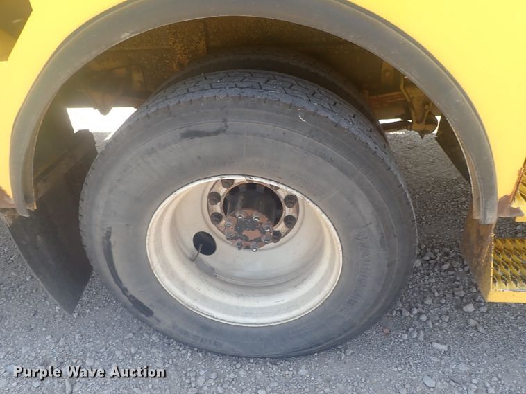 image for item DI4721 2007 Ford F750  bucket truck