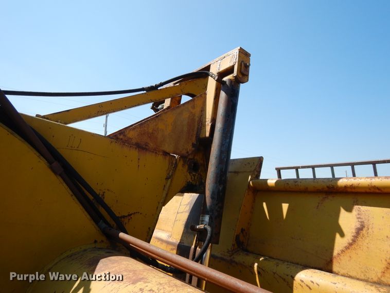 image for item DI7632 Caterpillar 80  scraper