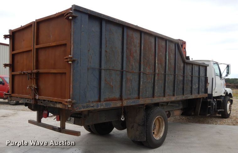 image for item DI7664 2002 Sterling L-Line  crane truck