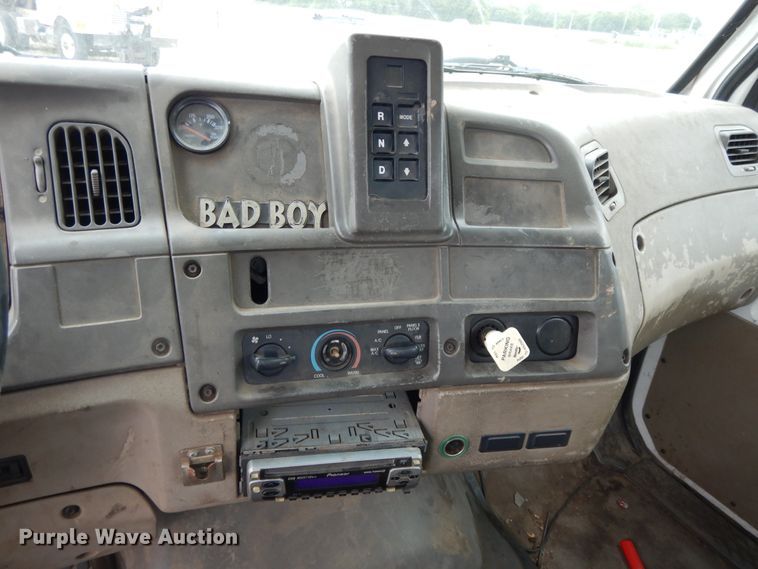 image for item DI7664 2002 Sterling L-Line  crane truck