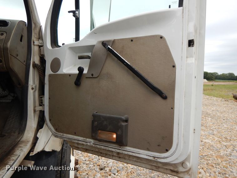 image for item DI7664 2002 Sterling L-Line  crane truck