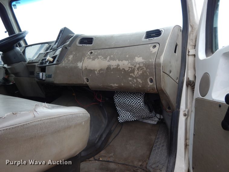 image for item DI7664 2002 Sterling L-Line  crane truck