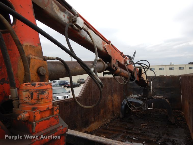 image for item DI7664 2002 Sterling L-Line  crane truck